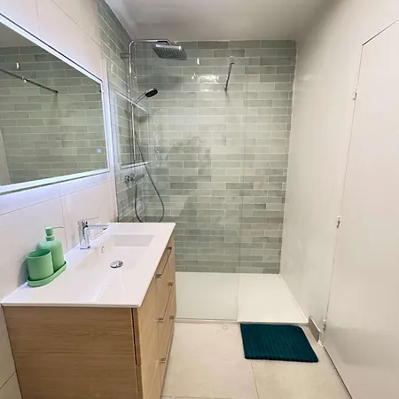 Bel Renove Avec Balcon Centre *