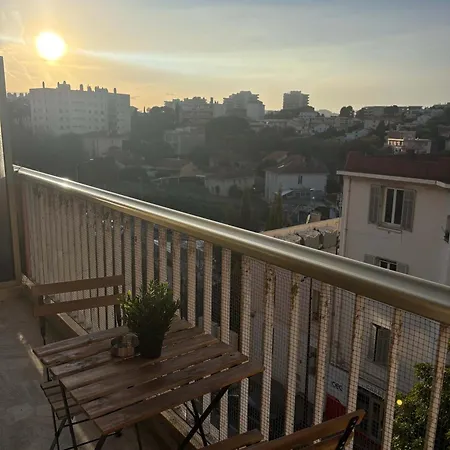 Bel Renove Avec Balcon Centre *