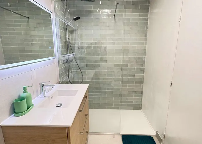 Bel Renove Avec Balcon Centre *